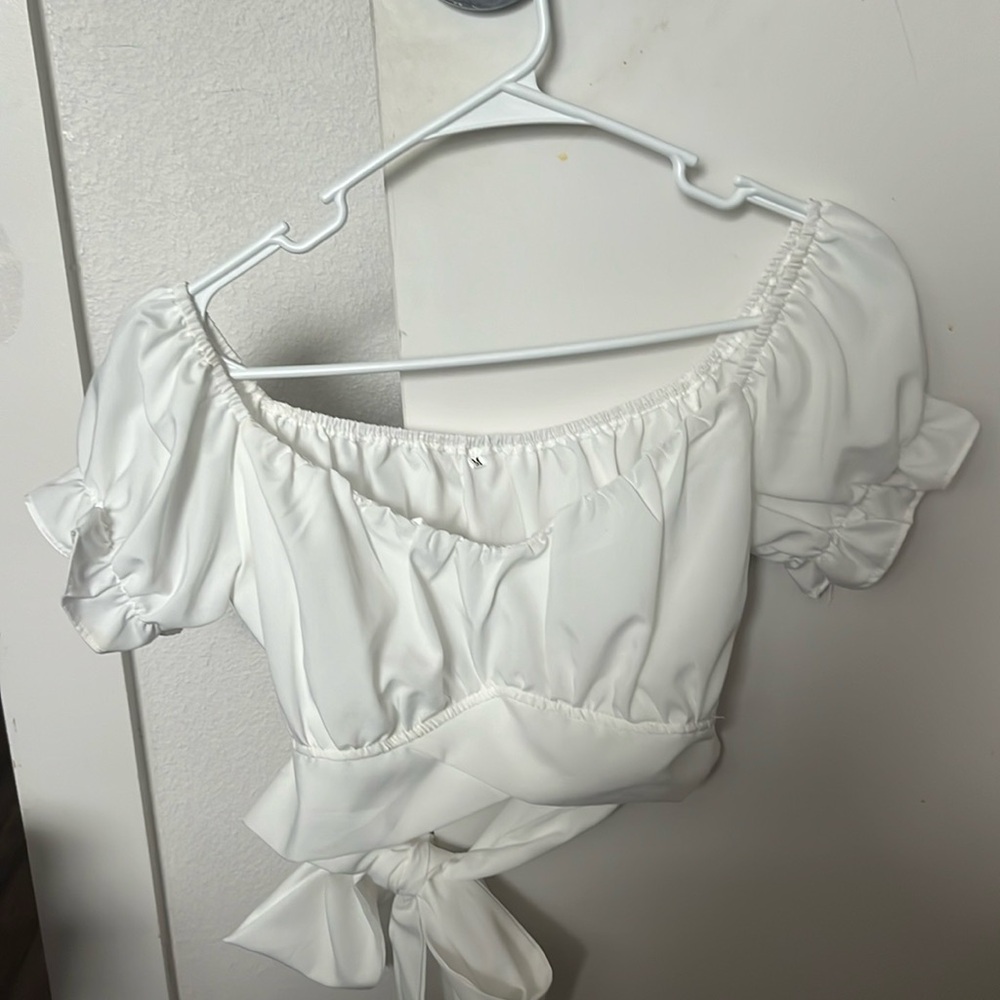 White tie back crop top